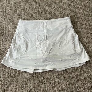 Lululemon Pace Rival White Skirt Size 4 Tall